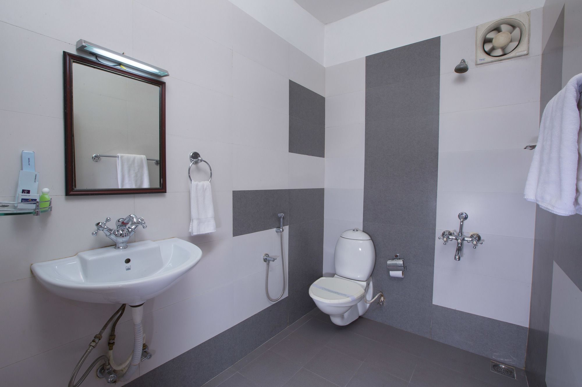Spice Country Resort Chithirapuram Zewnętrze zdjęcie